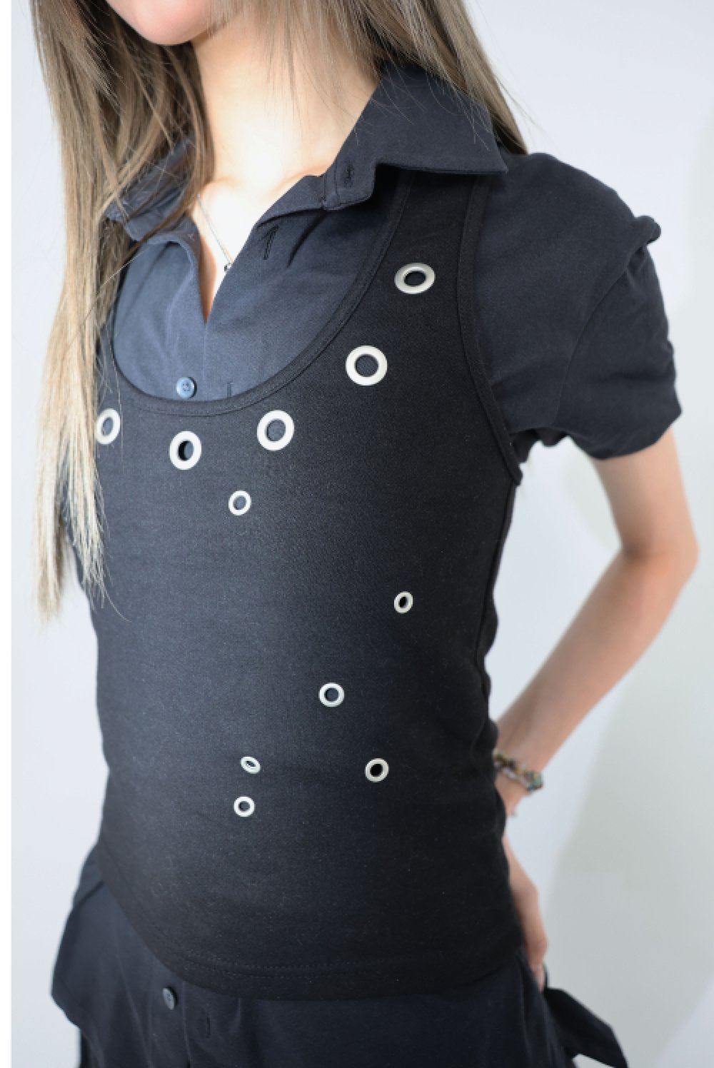 Eyelet halterneck sleeveless / Black